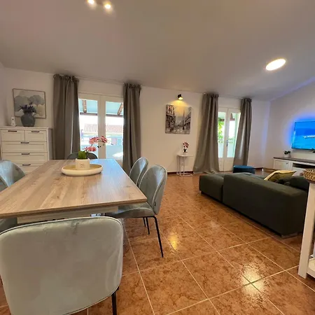 度假居 Seaside House Pisak - - 22862 *