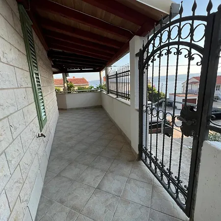Seaside House Pisak - - 22862 度假居