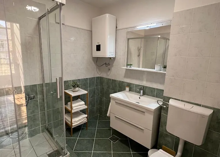 Seaside House Pisak - - 22862 度假居 *
