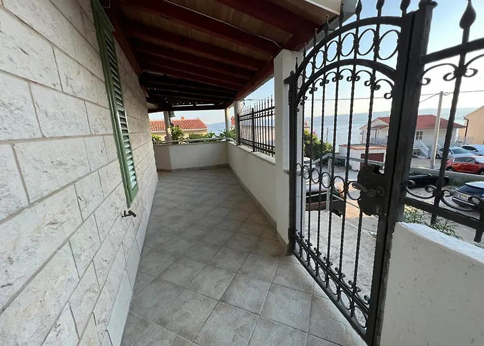 Seaside House Pisak - - 22862 度假居